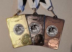 Gold-, Silber-, Bronzemedaille für die E- und D-Junioren