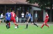 Giulio Tamburello (rechts) legt den Ball quer auf Ralf Kammerer (9), der sich gegen seinen Gegenspieler durchsetzt und den Ball zum 3:1 ins Netz hämmert.