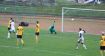 Emir Hubanic (nicht im Bild) erzielte das 1:0 gegen den Zeller FV. Torhüter Sebastian Bell wirft sich vergebens.