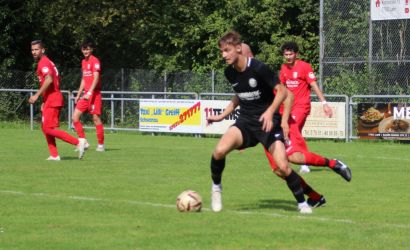 Kevin Reis erwischte einen Sahnetag, auch wenn er hier von vielen Gegenspielern umgeben ist