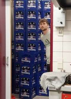 Flasche leer, Kiste leer
