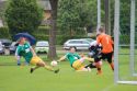In höchster Not ist Bodersweier's Abwehr nach der Flanke eines Haslacher Spielers.
