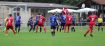 Die rote Gefahr (SV Haslach) vor dem blauen Tor des SC Lahr.