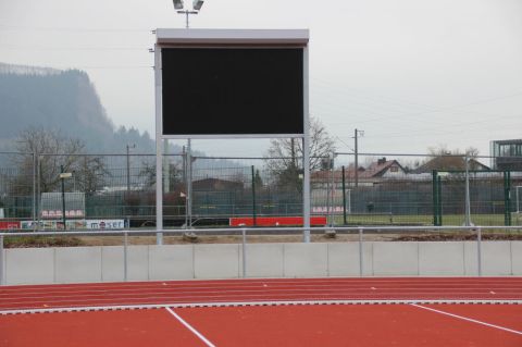 Die Vorderseite der LED-Anzeigetafel ist fertig