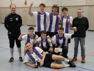 Raketen 2 heißt der neue Titelträger des Silvester-Cups Raketen 2 heißt der neue Titelträger des Silvester-Cups
