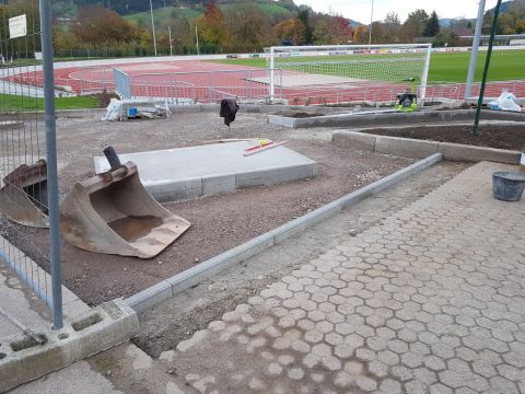 Das Fundament für das Kassenhäuschen ist fertig