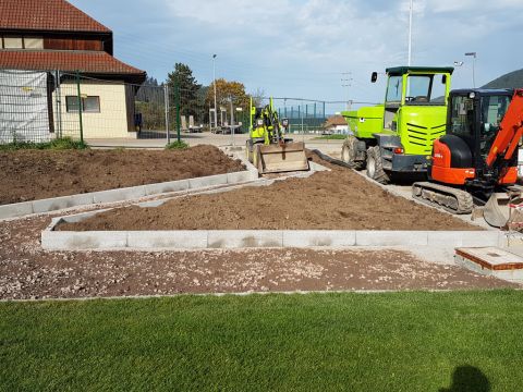 Aufgeschüttet und gerüttelt, jetzt wird noch gepflastert